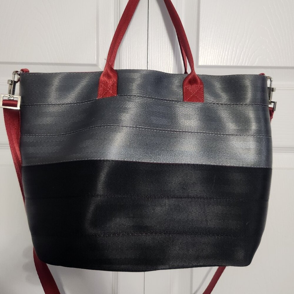 Harveys Pure Detroit Medium Streamline Tote MST